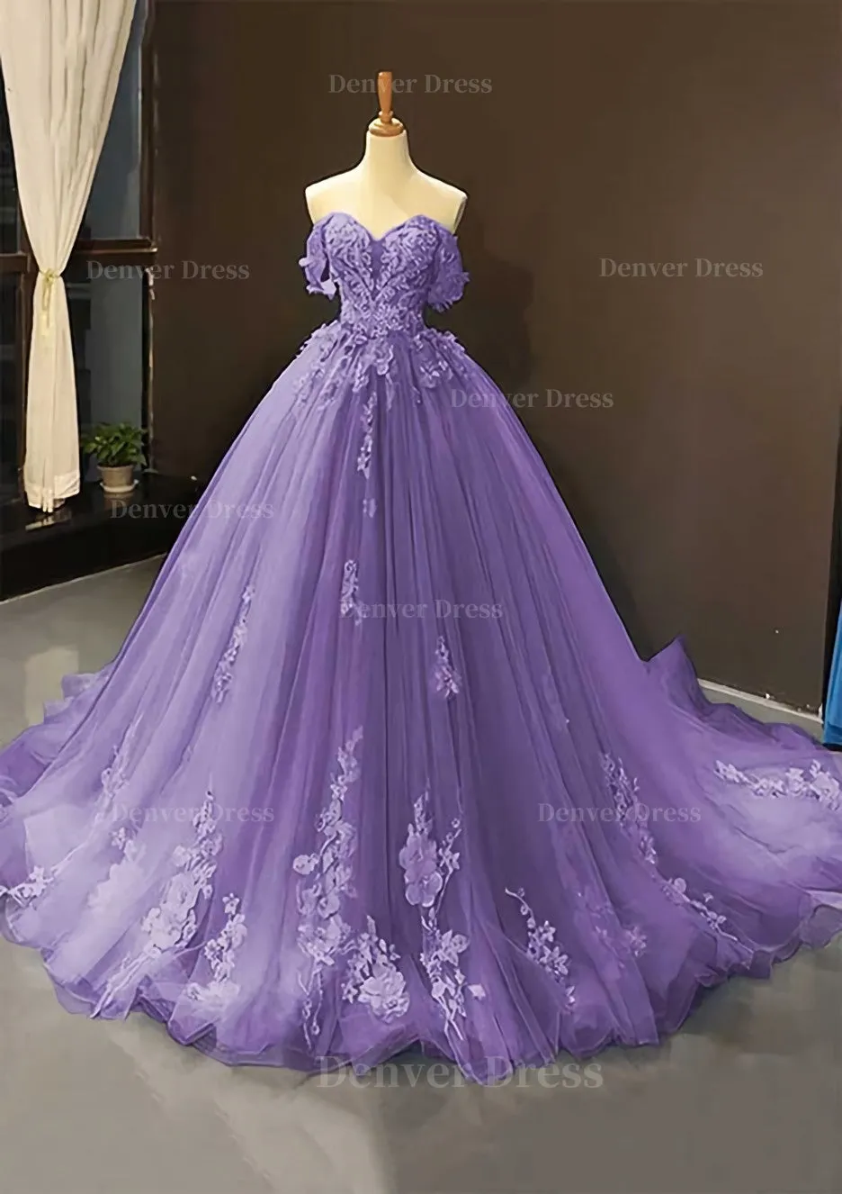 Ball Gown Off-the-Shoulder Sweep Train Tulle Prom Dress With Appliqued