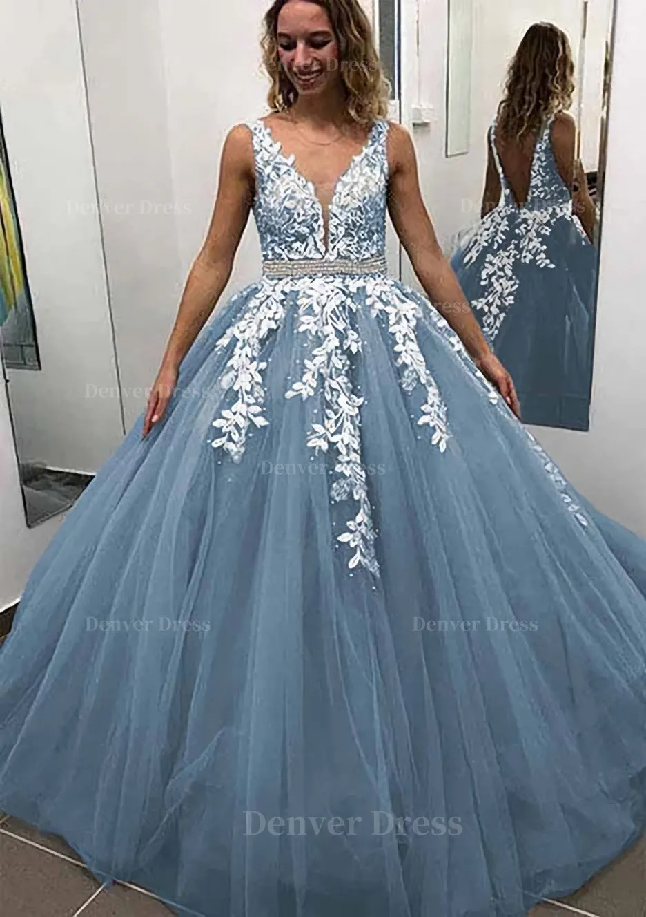 Ball Gown Sleeveless Long/Floor-Length Tulle Prom Dress With Lace Appliqued Beading