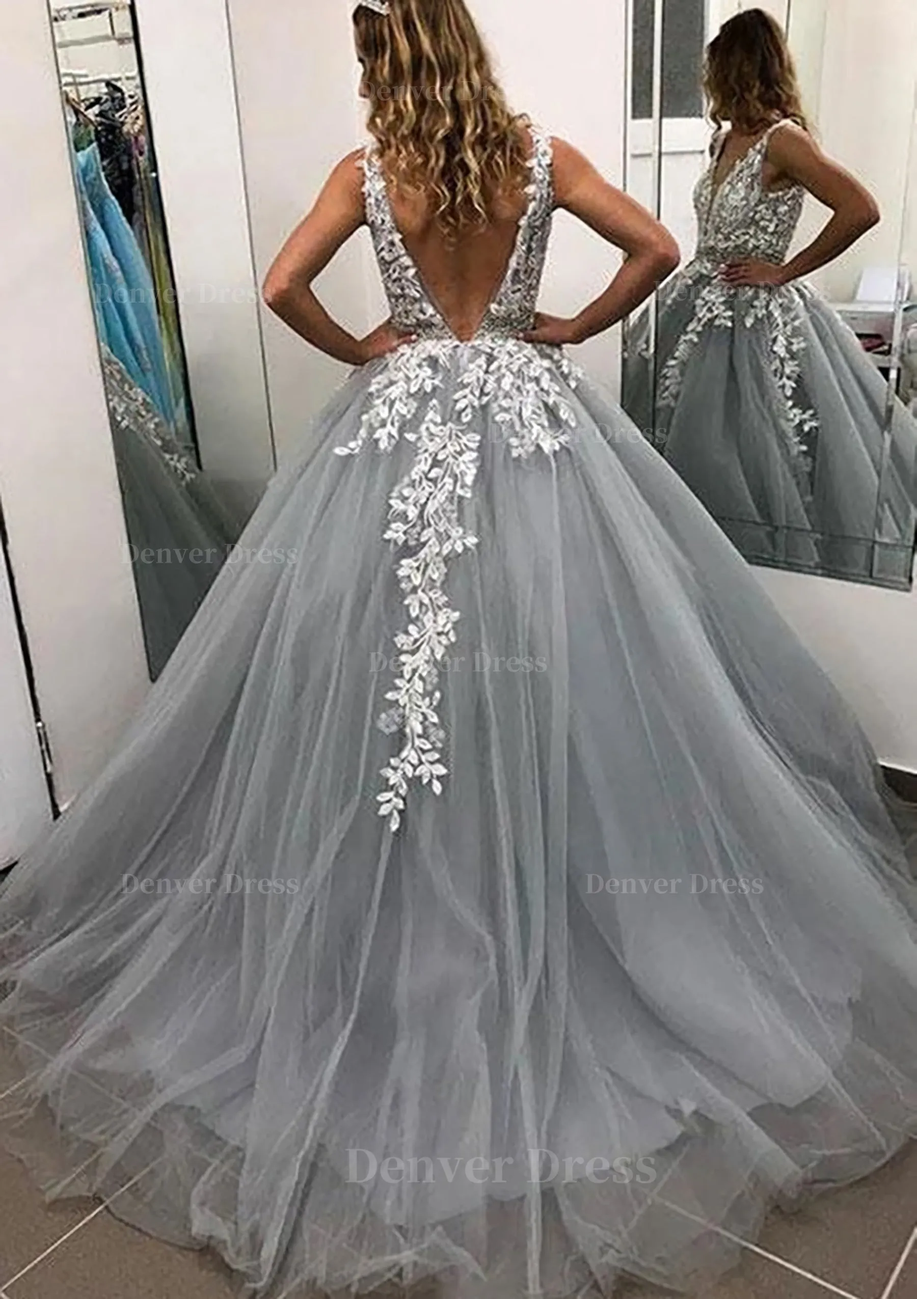 Ball Gown Sleeveless Long/Floor-Length Tulle Prom Dress With Lace Appliqued Beading