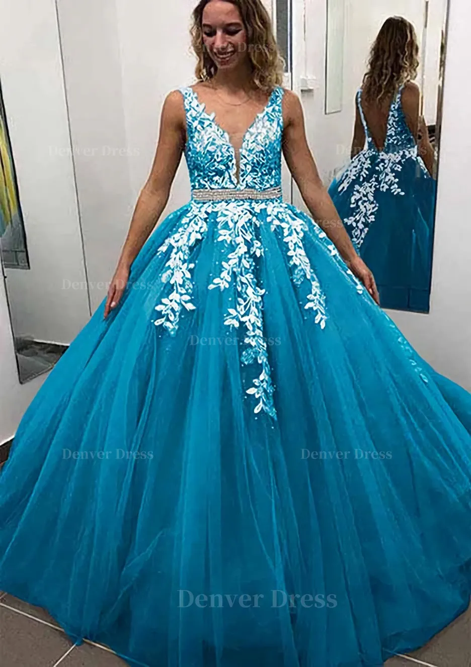 Ball Gown Sleeveless Long/Floor-Length Tulle Prom Dress With Lace Appliqued Beading