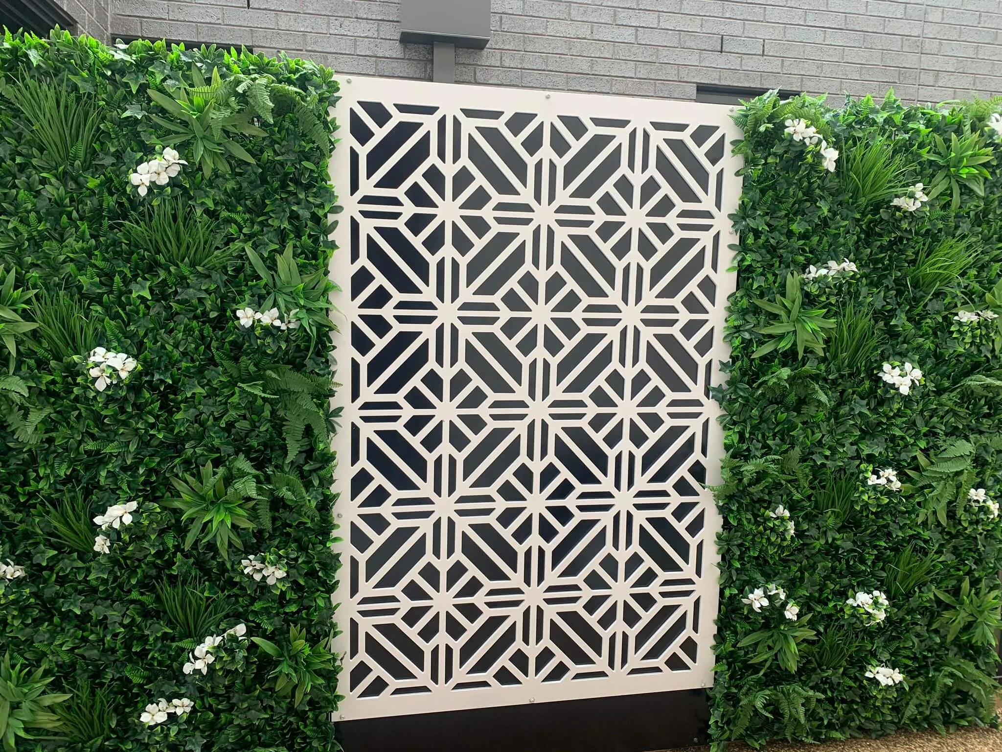 Flowering White Jasmine Fake Green Wall / Artificial Vertical Garden 1m x 1m UV Resistant