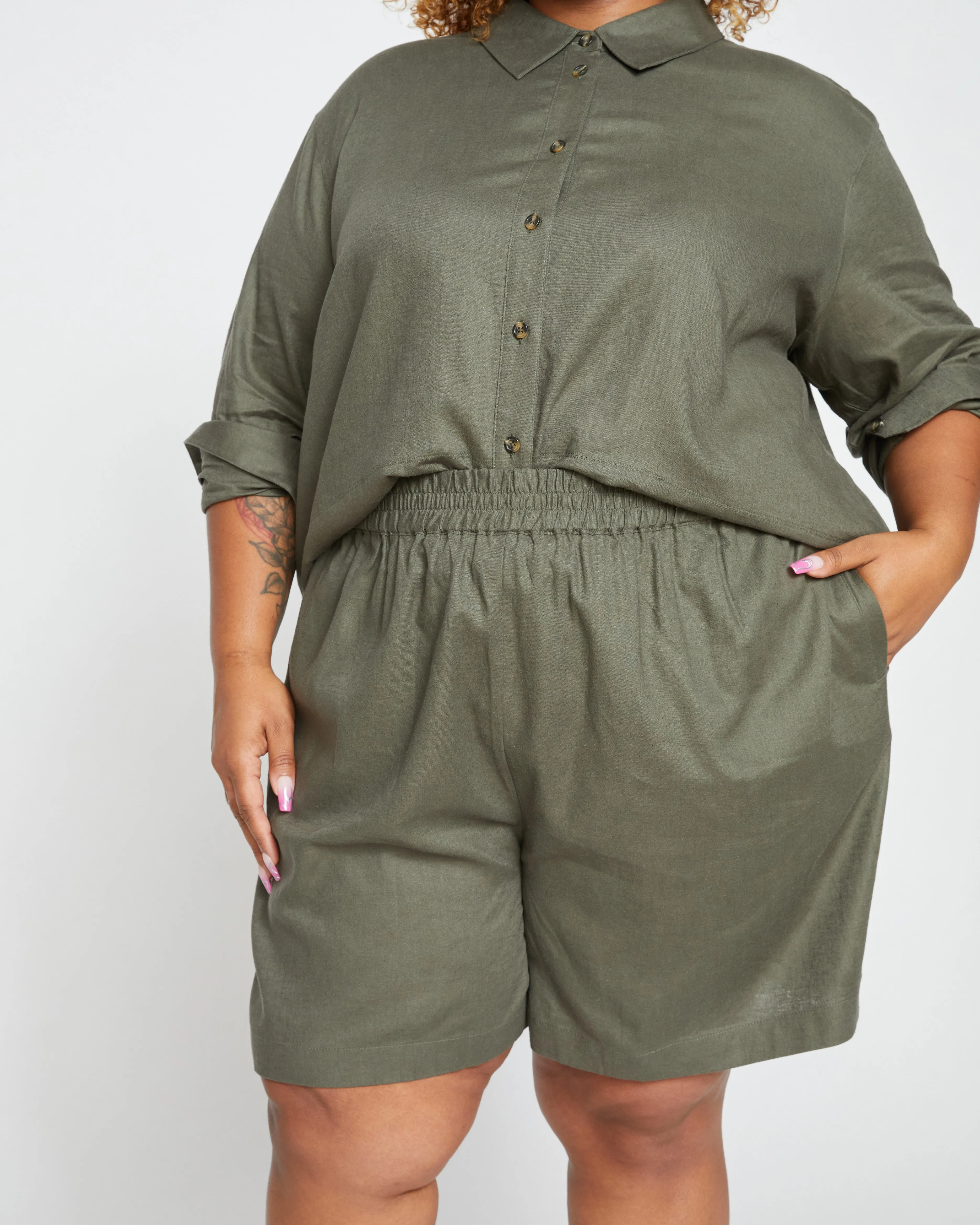 Juniper Linen Easy Pull-On Shorts - Tarragon