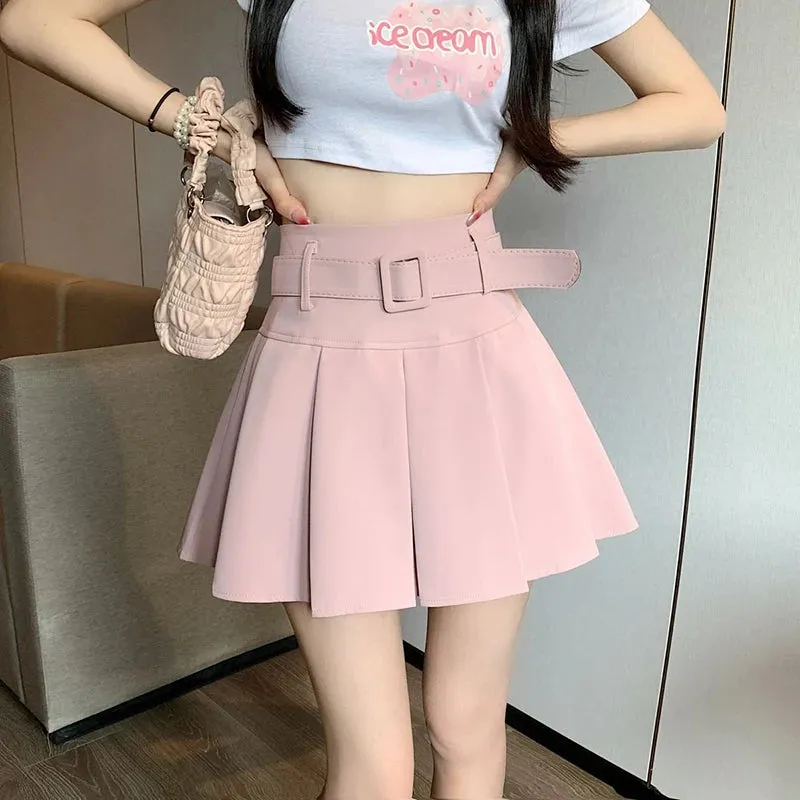 Sweet Pleated Mini-Skirt With Belt